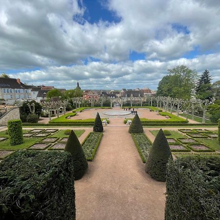 Le Renaissance - Home Homy Montluçon Kültér fotó