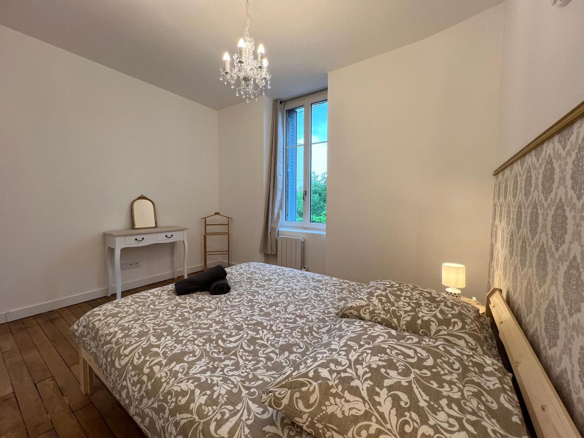 Le Renaissance - Home Homy Montluçon Kültér fotó